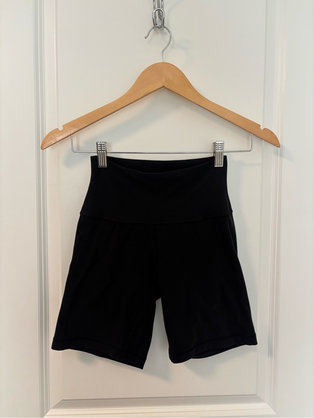 ARITZIA Cheeky Hi-Rise 7" Black Bike Shorts Size 2 - Picture 5 of 8
